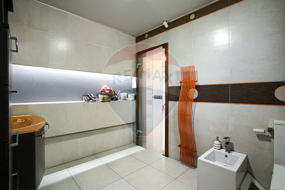 Casă modernă și spațioasă cu piscină,saună și sală de fitness – Pecica