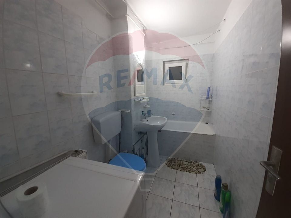 Apartament cu 2 camere de vânzare în zona Micalaca