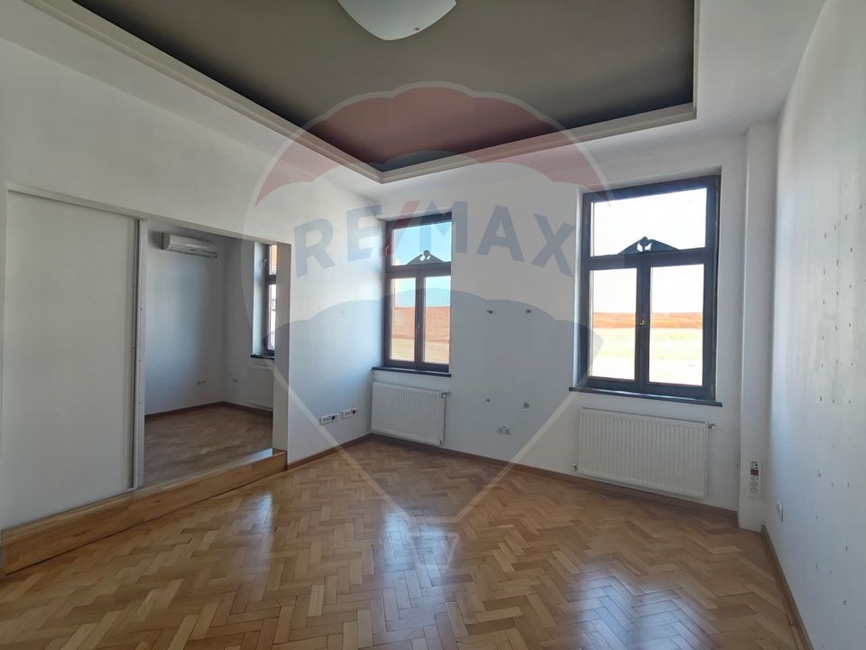 140sq.m Office Space for rent, Ultracentral area