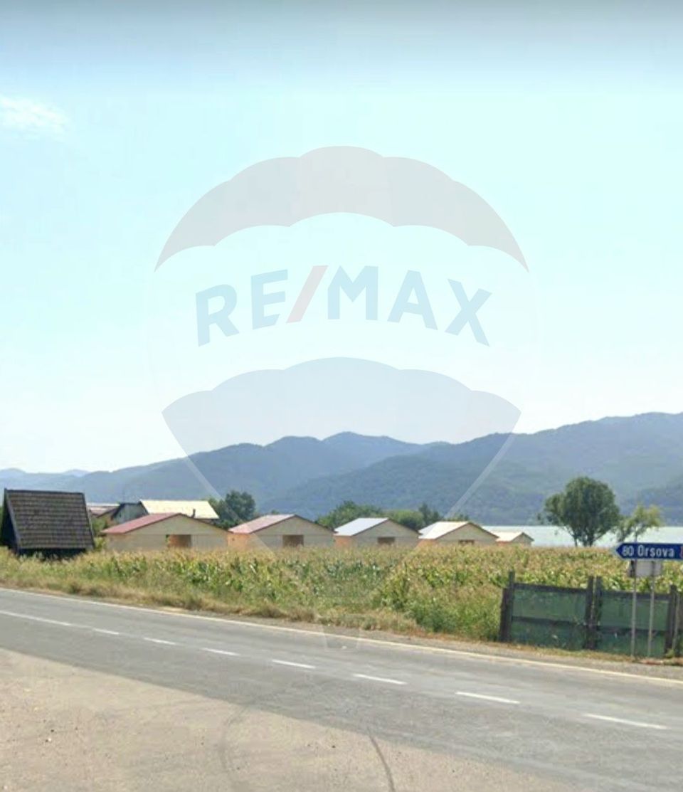 Land 2,100sqm Sichevita / Drumul DJ571A