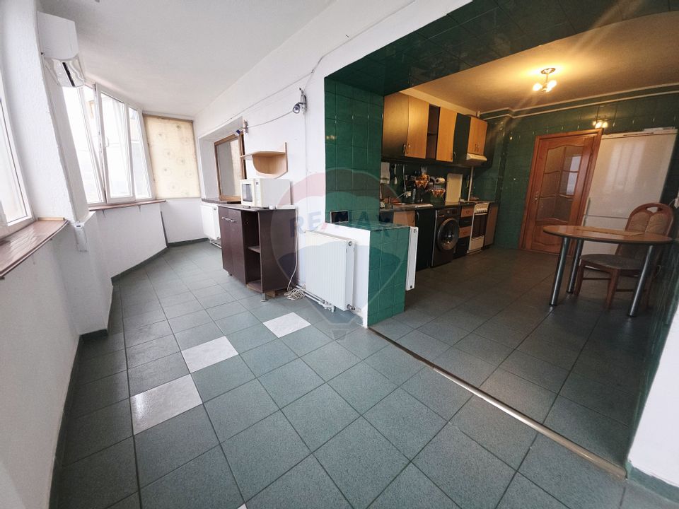 Apartament cu 2 camere de vânzare în zona 1 Mai