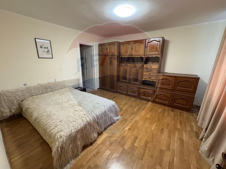 6 room House / Villa for sale, Darmanesti area