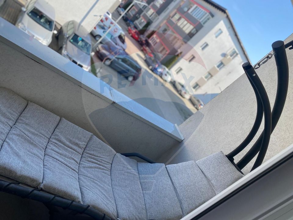 Apartament cu 3 camere de închiriat, loc de parcare