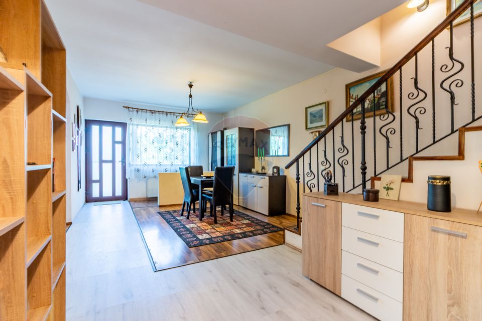 Casă / Vilă cu 5 camere de vânzare Popesti-Leordeni