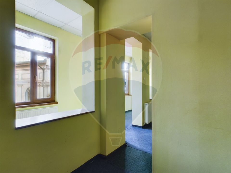 336sq.m Office Space for rent, P-ta Victoriei area