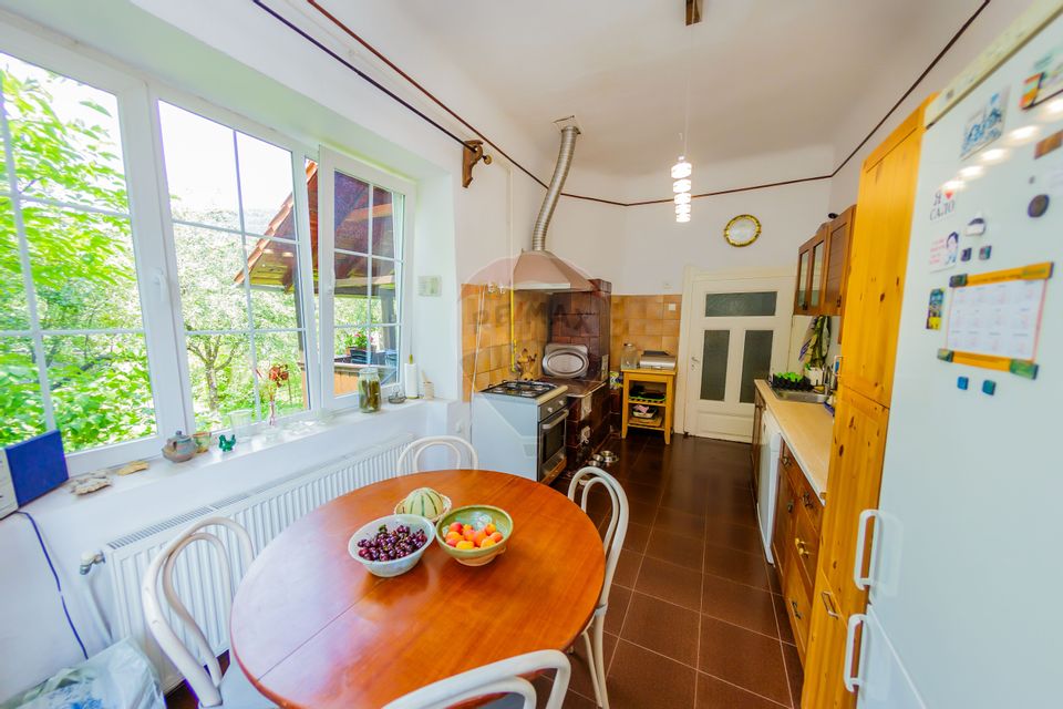 8 room House / Villa for sale, Central area