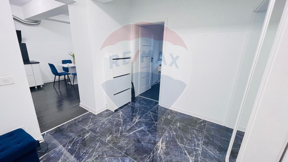 Apartament cu 3 camere de vânzare în zona Nufarul