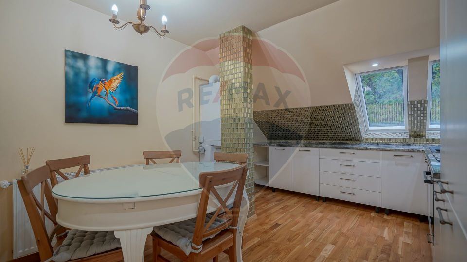 Apartament cu 4 camere | Ultracentral | Lux | Priveliste | Parcare