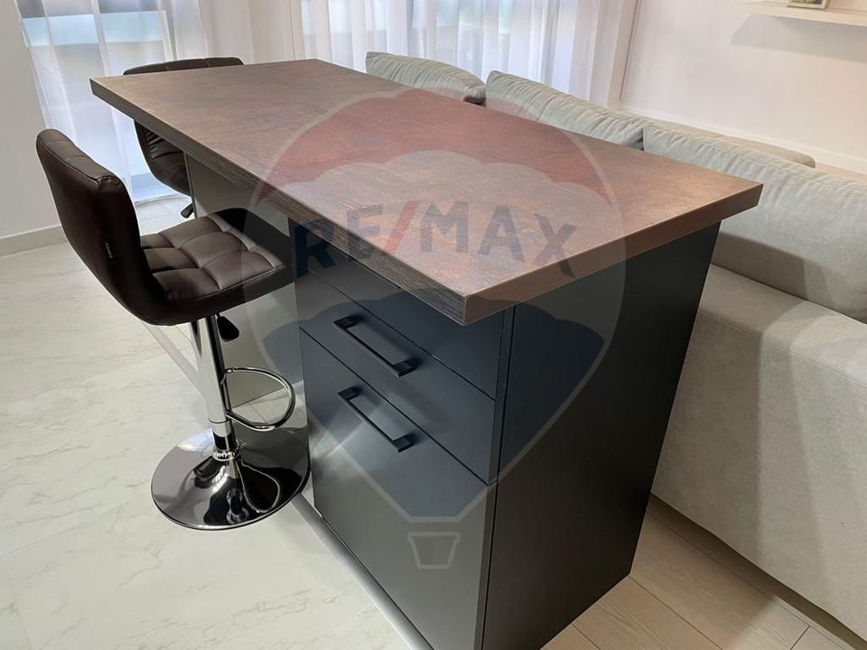 Apartament cu 2 camere de închiriat în zona 13 Septembrie