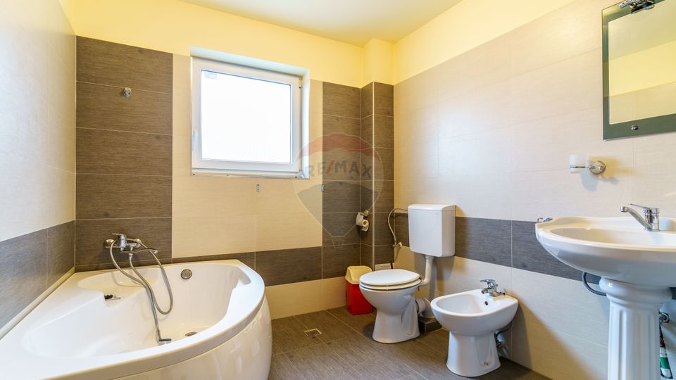 Apartament cu 2 camere, comision 0% la cumparator