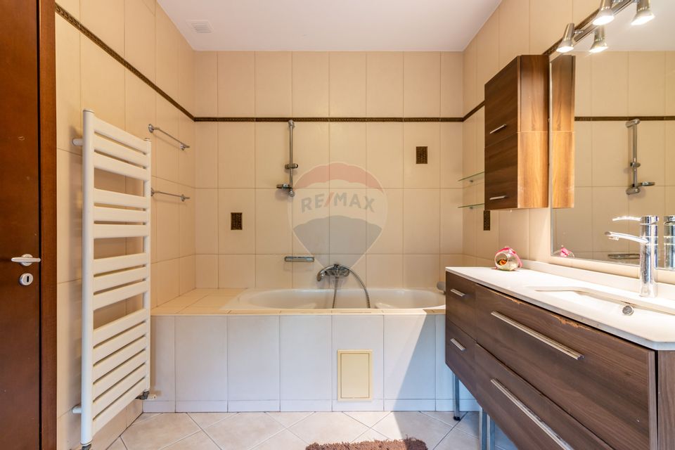 Sale | apartment | 4 bedrooms | 163 sqm | Dorobanti | parking