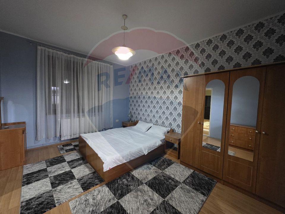 Inchiriere casă cu terasa si curte zona Piata Mica Spitalul Judetean