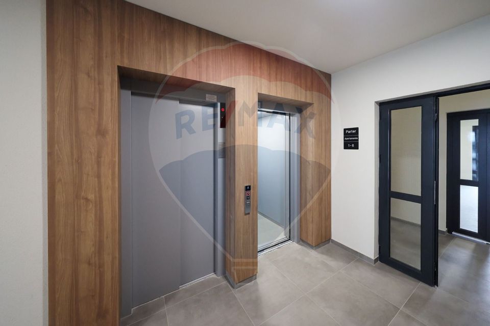 3 room Apartment for sale, Tractorul area