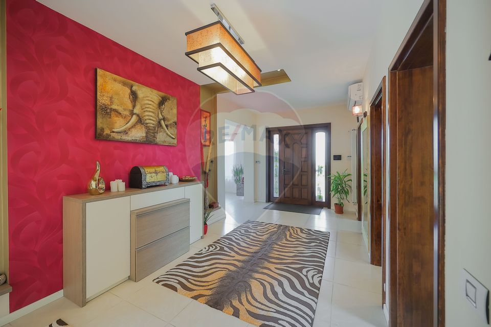 Vilă mediteraneană premium cu piscină, de vânzare, zona Dealuri Oradea