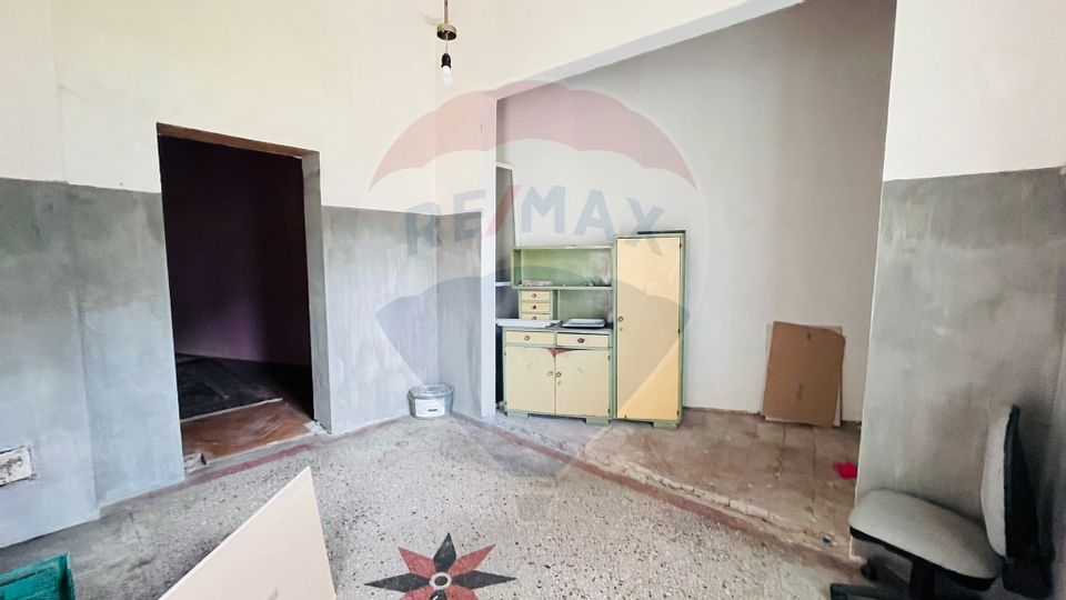 Casă / Vilă cu 3 camere de vânzare în zona Eminescu