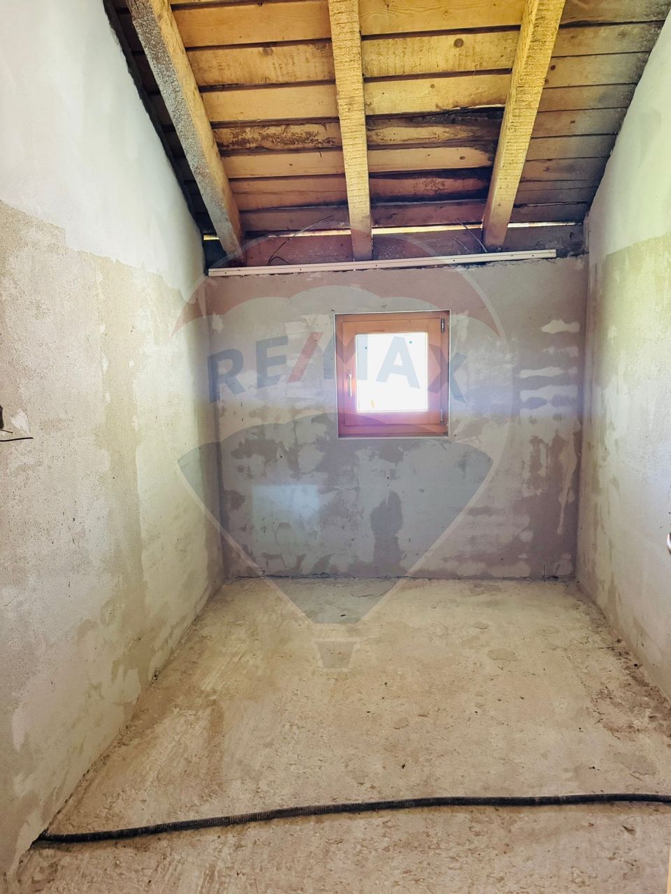 Casă / Vilă cu 5 camere de vânzare