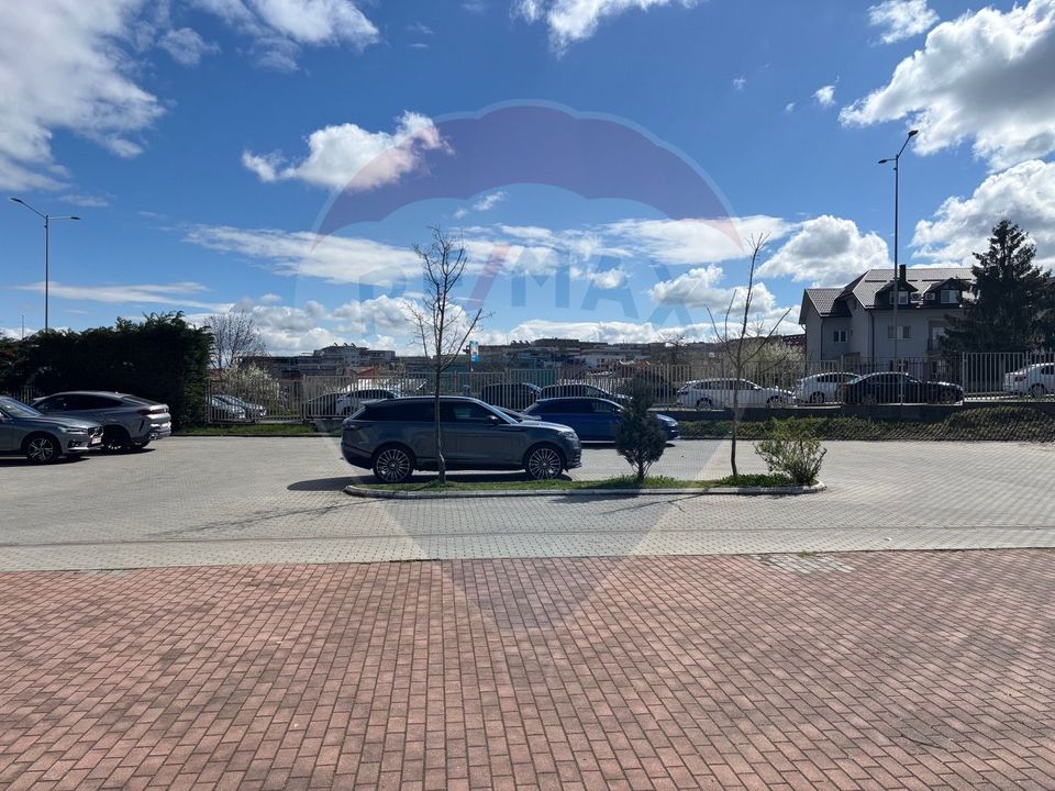 1,000sq.m Commercial Space for rent