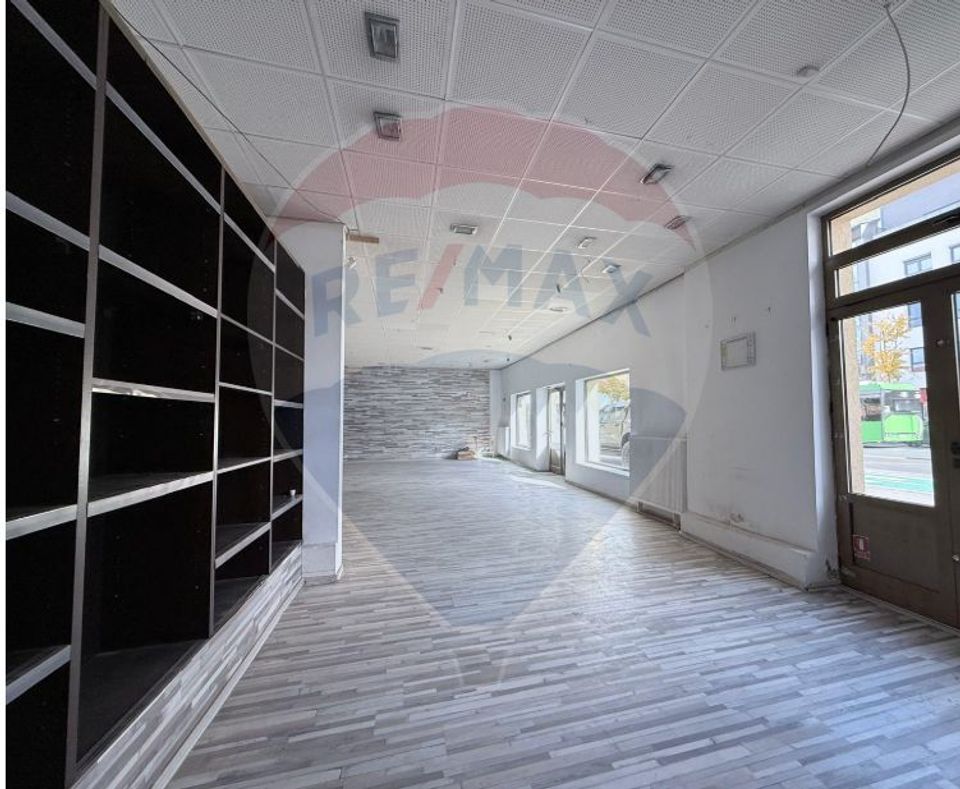 Spațiu comercial 110 mp-Inchiriere- vizibilitate excelentă