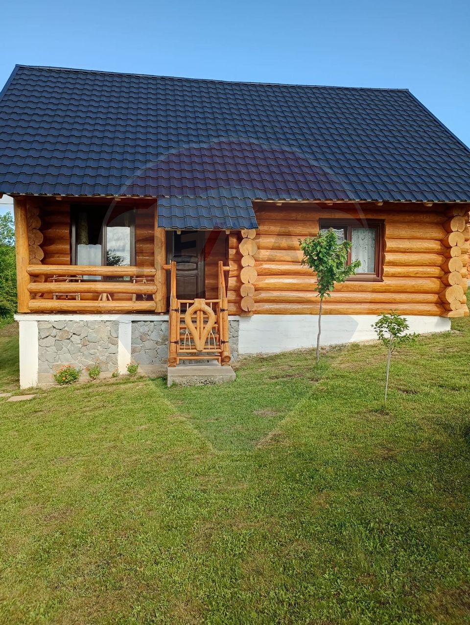 Vanzare 2 cabane de agroturism la 15km de Pestera Scarisoara