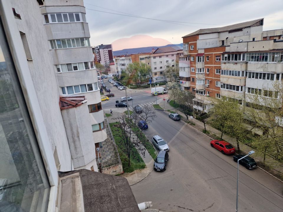 Apartament cu 3 camere de vânzare în zona Stefan cel Mare