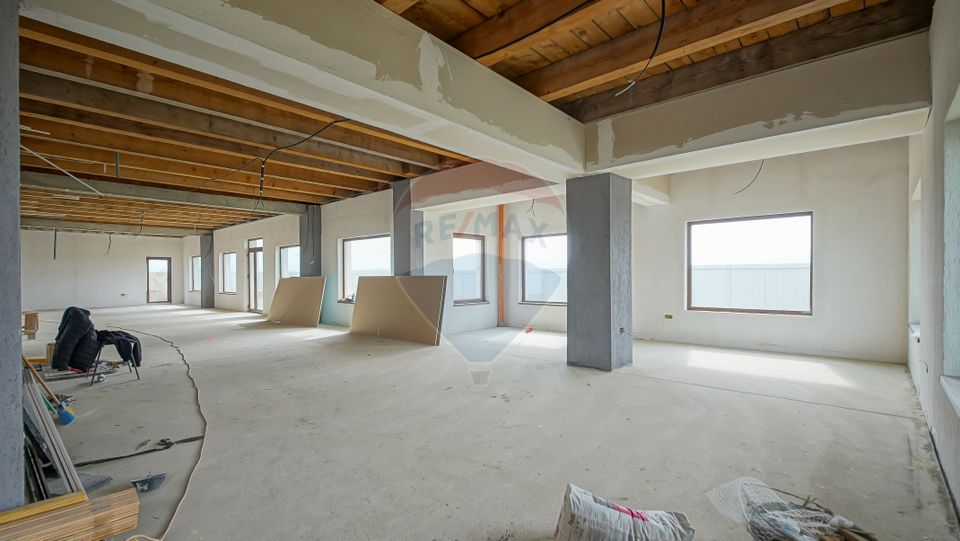 Comision 0%-Cladire versatila 14 camere-Multiple utilizari