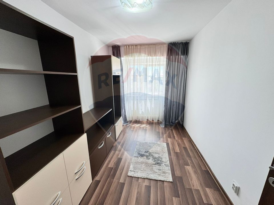 Apartament cu 3 camere- de vanzare- BUHUSI