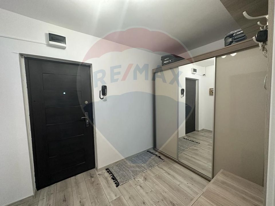 Apartament cu 2 camere de vânzare în zona Tic Tac