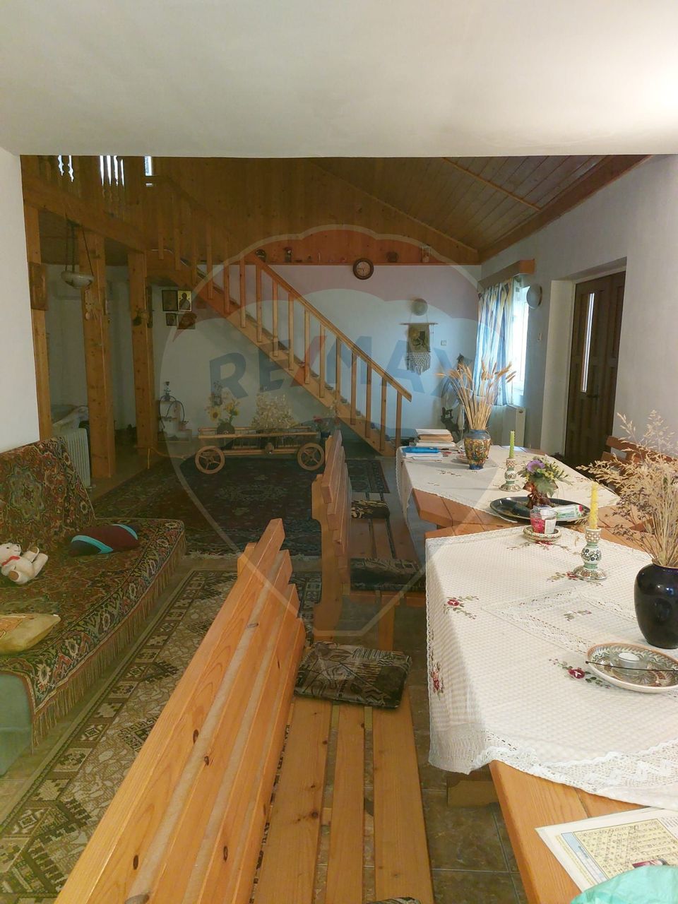 Casă / Vilă cu 4 camere de vânzare