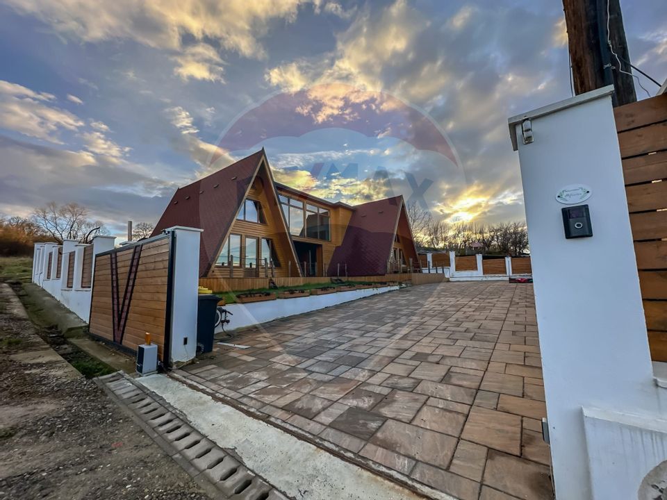 Casă / Vilă cu 6 camere de vânzare în zona Periferie