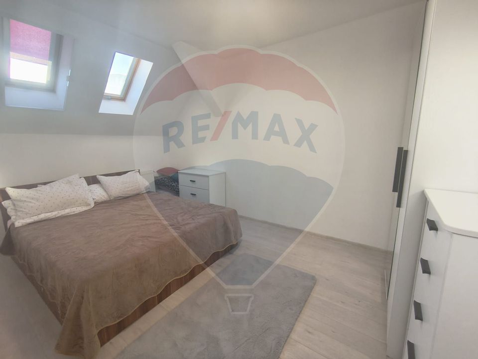 Apartament cu 3 camere de vânzare în zona Soarelui