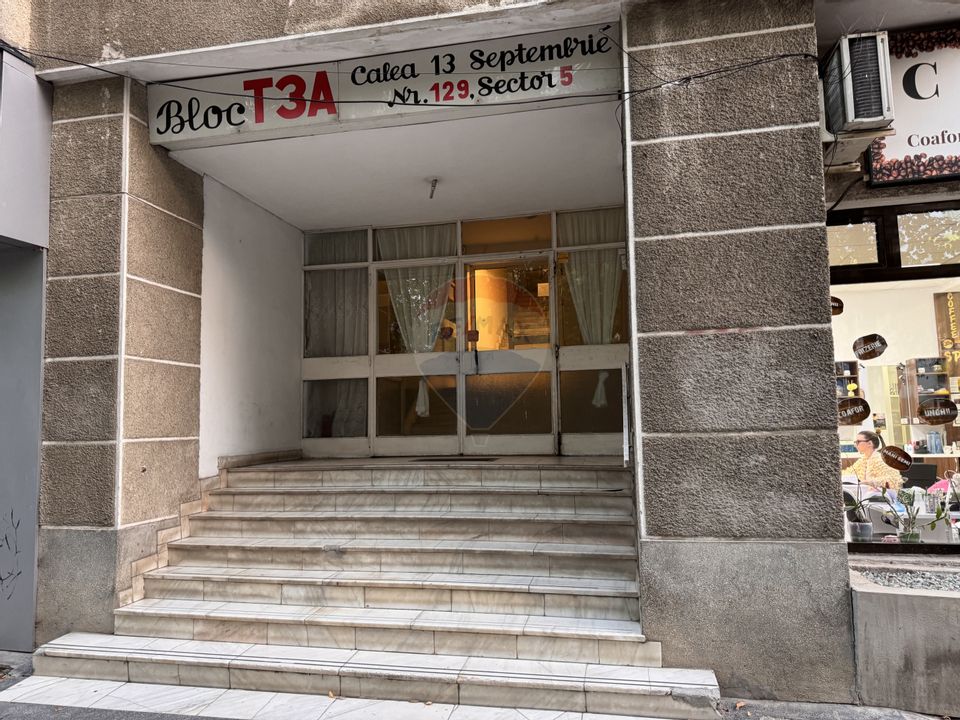 Garsoniera de vanzare 35 mp 13 Septembrie Marriott Panduri