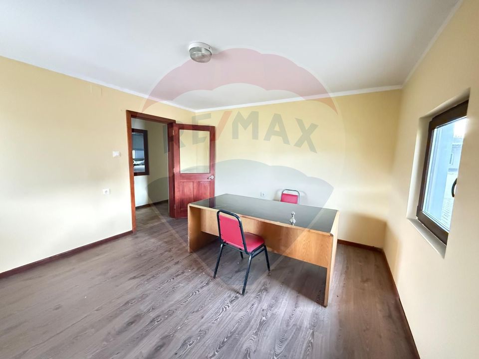 Hală industrială cu birouri si teren Gura Humorului