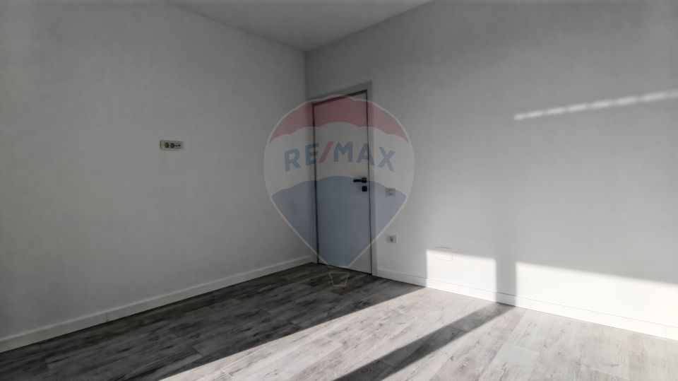 Apartament cu 2 camere de vânzare Tunari