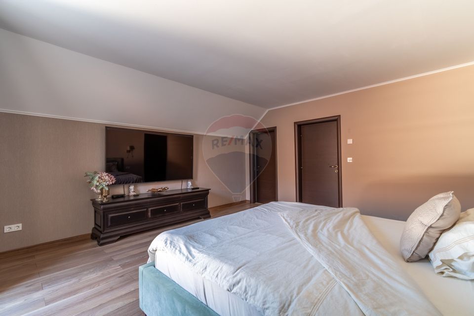 Proprietate exclusivista de vanzare: 2 case | 9 camere | 2000 mp teren