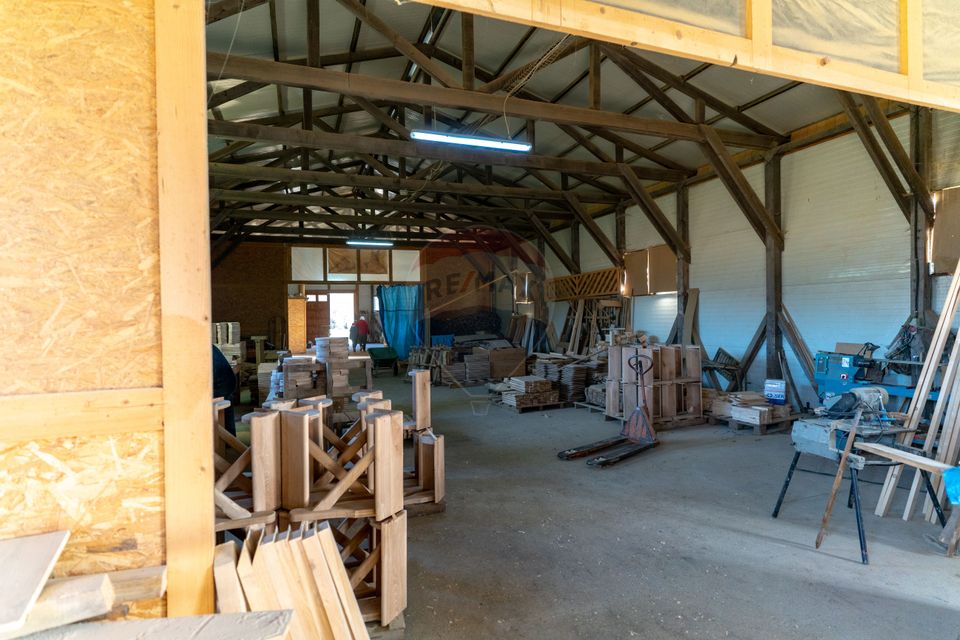 Spațiu industrial-hala de productie in Ribita , jud Hunedoara