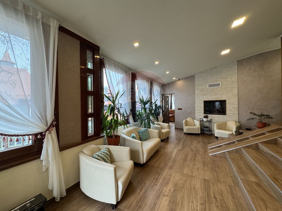 9 room Hotel / Pension for sale, Central area