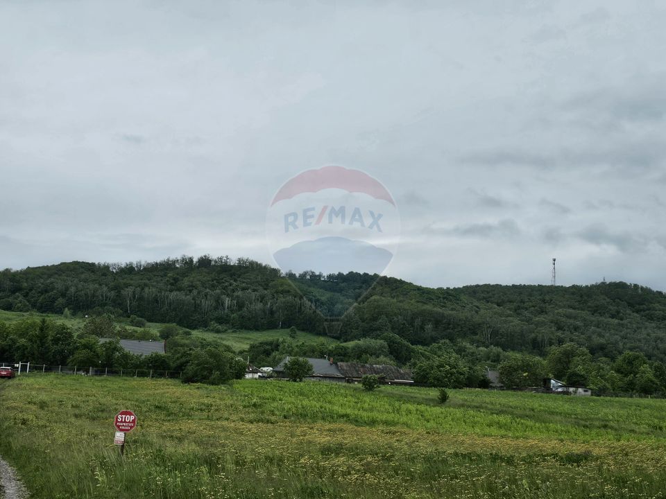 Land 1,495sqm Dobreni / Strada Parau Almas