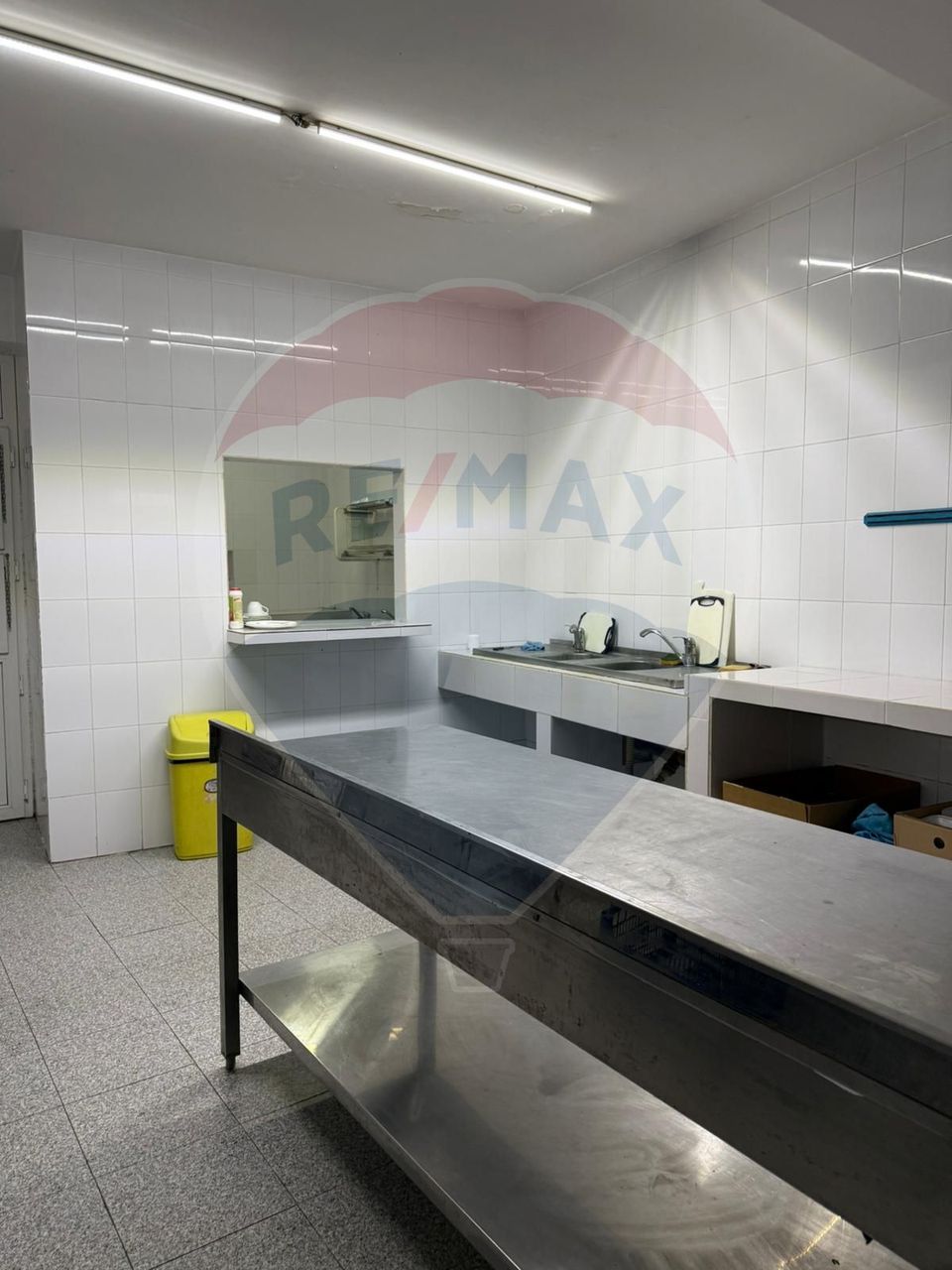 8 room House / Villa for sale, Central area