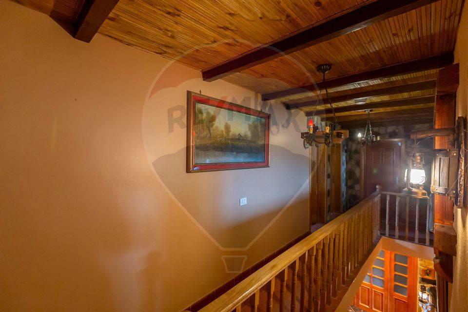 7 room House / Villa for sale, Vest area