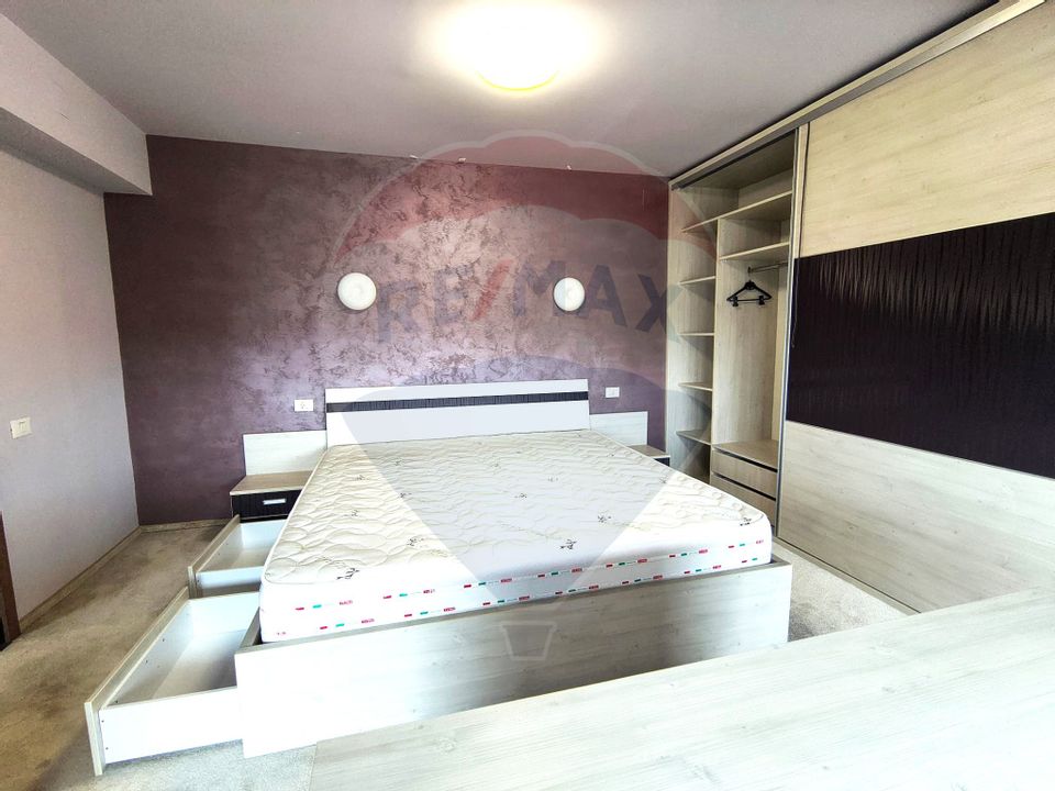 Apartament cu 3 camere de închiriat în zona Delfinariu