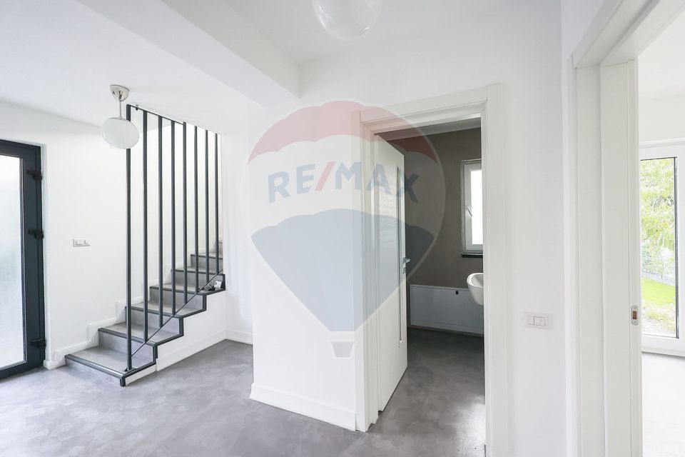 Newly renovated modern house, 5 rooms, courtyard and garden, for rent