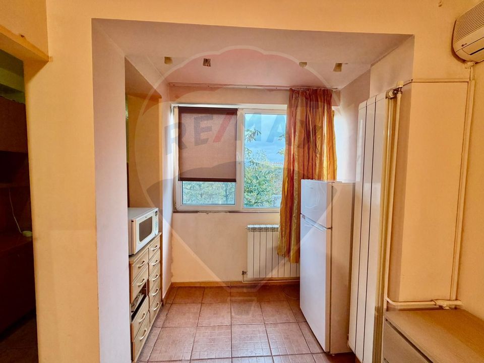 Vanzare garsoniera Metrou Costin Georgian