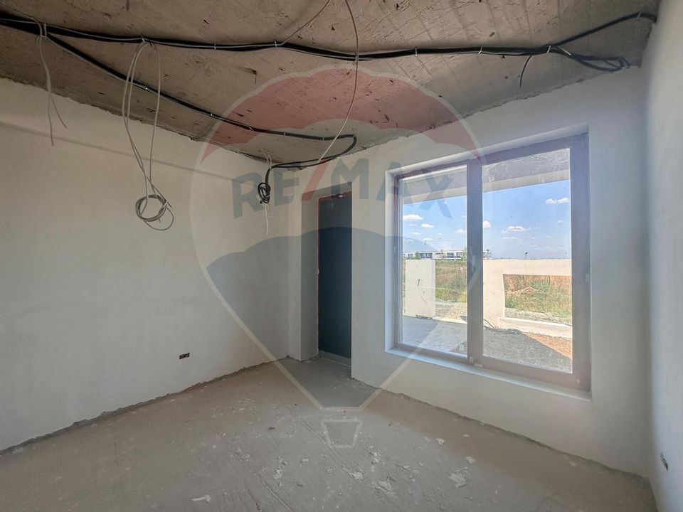 Casă / Vilă  SMART in  Voluntari/ Matei Millo/Pompa de Caldura