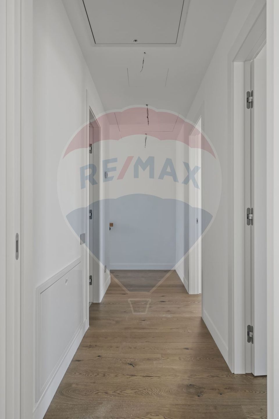 Modern villa with premium finishes, 5 rooms in Tunari - Amber Forest