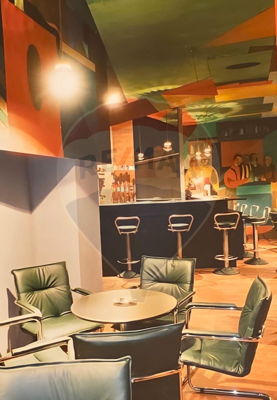 Ultra-central retail space