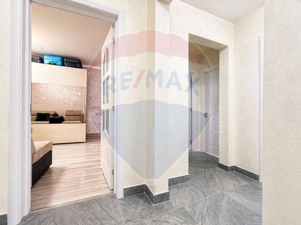 Apartament cu 3 camere de vânzare în zona Orizont - Bacau