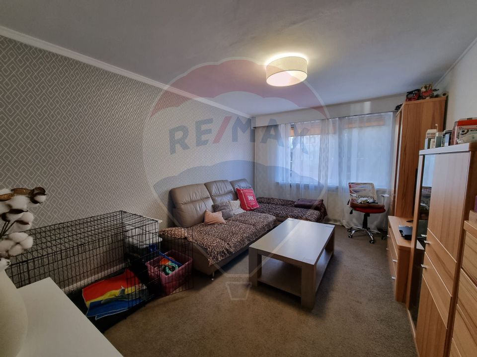 Apartament 3 camere decomandate în zona Central