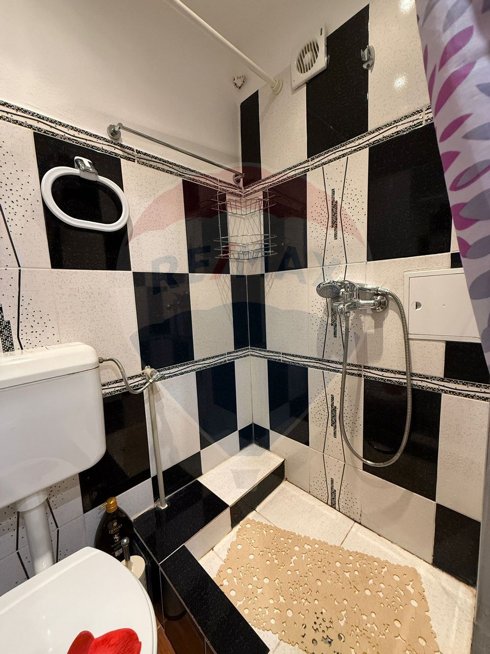 Apartament cu o camera de inchiriat- zona 6 Vanatori