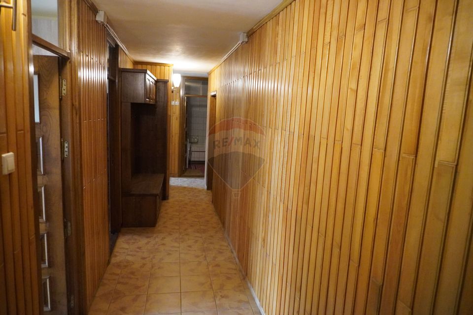 4 room Apartment for rent, Central area