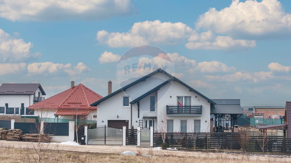 Comision zero, casa individuala + cabana A frame in Bod, la intrare